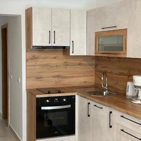 Apartmani Maris II Palit Exteriör bild