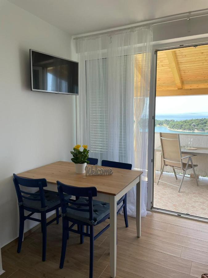 Apartmani Maris II Palit Exteriör bild