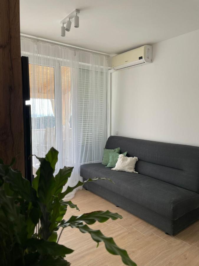 Apartmani Maris II Palit Exteriör bild