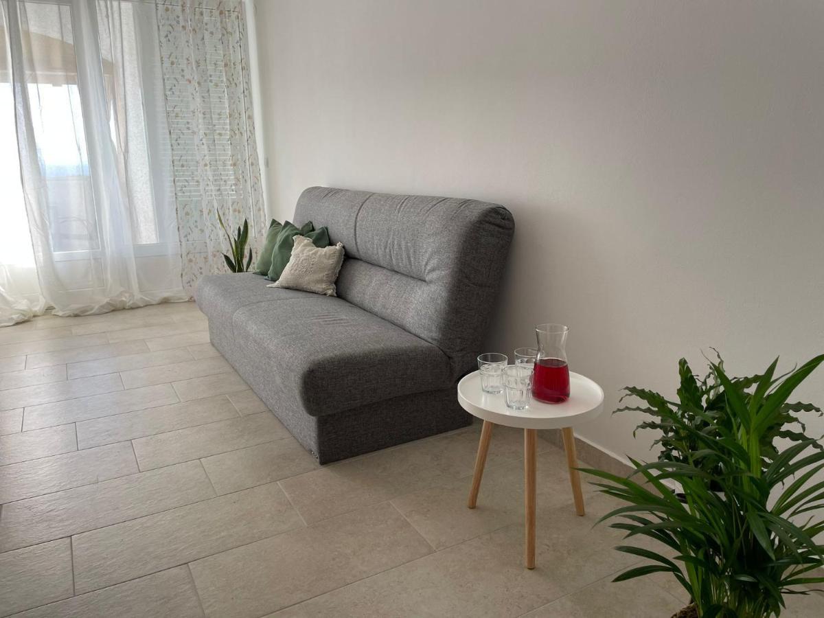Apartmani Maris II Palit Exteriör bild