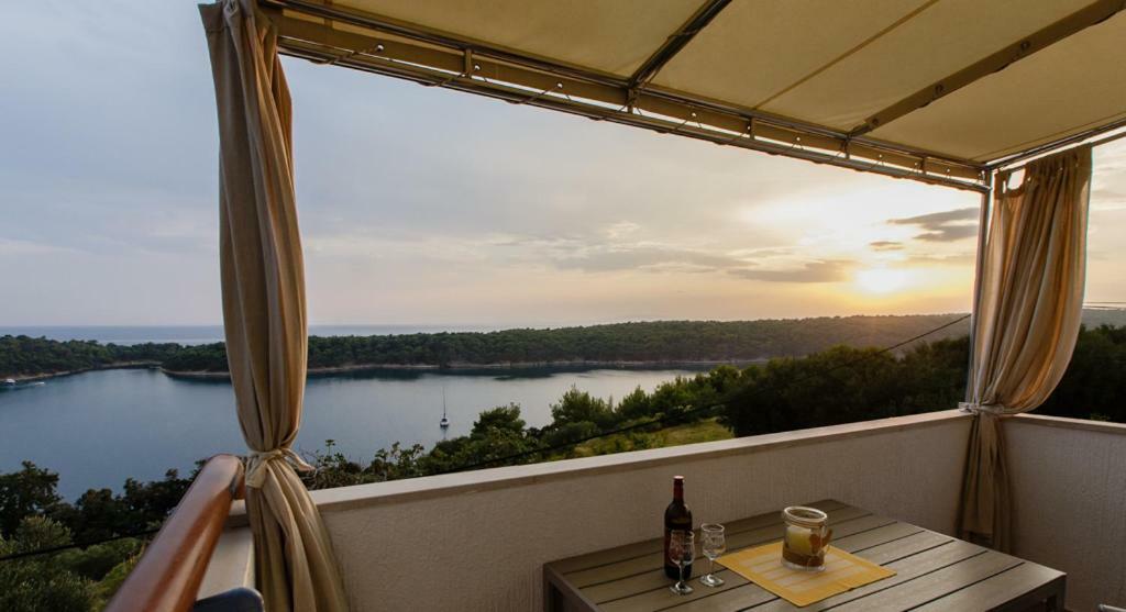 Apartmani Maris II Palit Exteriör bild